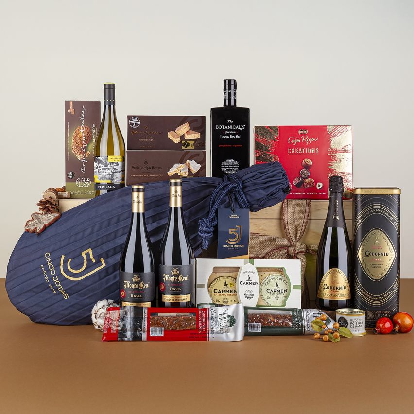 Cesta Navidad Arcón Gourmet con Paleta Cinco Jotas
