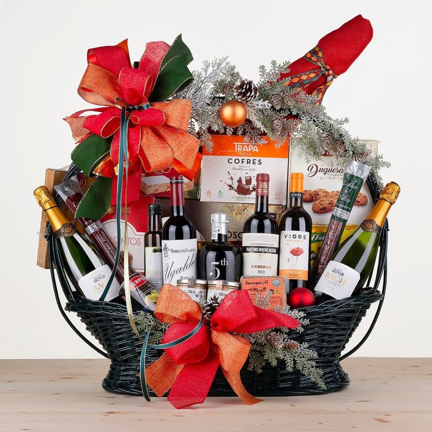 Cesta de Navidad Selección con Paleta Gran Reserva y Ginebra Nordés