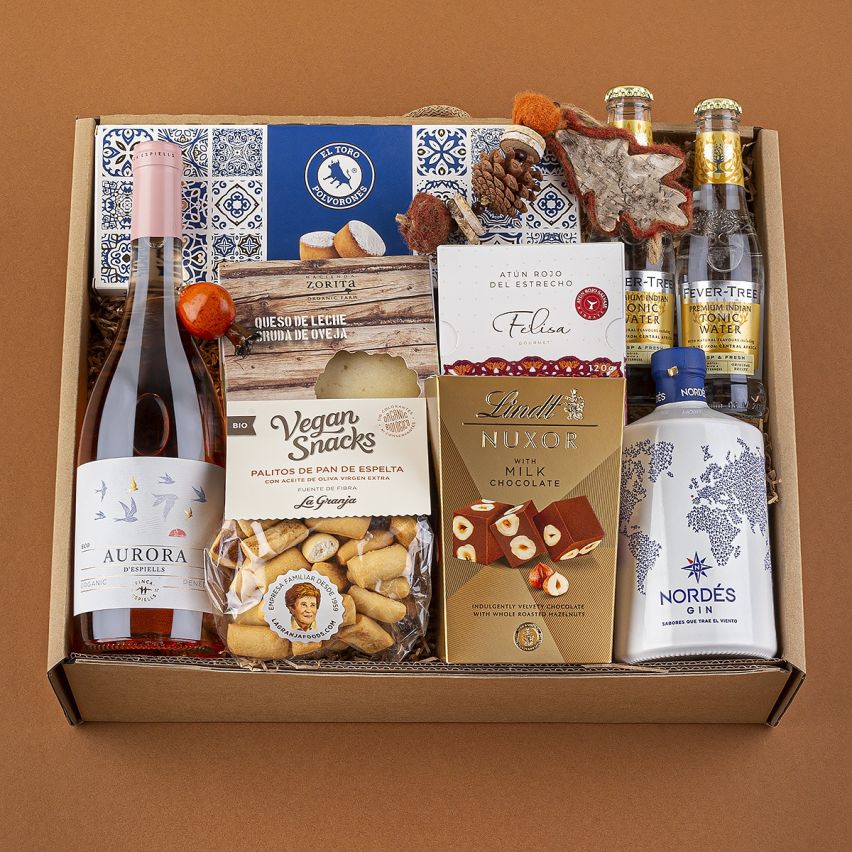 Estuche Gourmet DG-5 con Ginebra Nordés y Productos Delicatessen