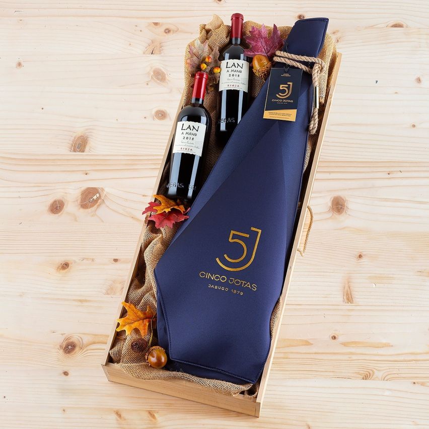 Lote J-12 con Jamón de Bellota 100% Ibérico Cinco Jotas y LAN a Mano