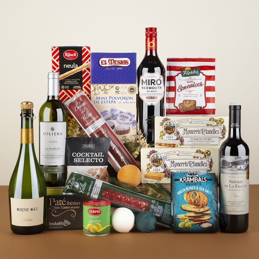 Lote de Navidad Gourmet con Vermouth, Vinos y Embutidos Ibéricos