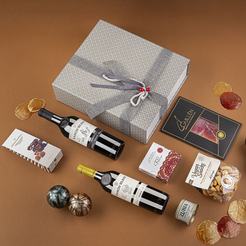 Delibox 4 Regalo Gourmet con Ramón Bilbao, Foie y Ibéricos