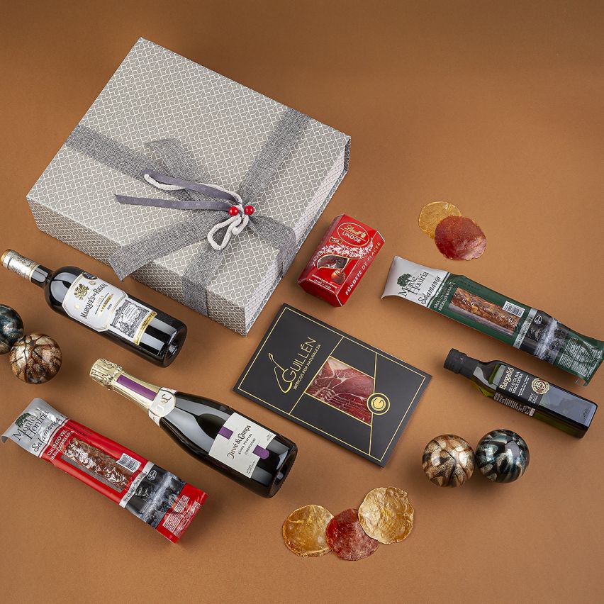 Regalo Gourmet Delibox 5 con Ibéricos Premium, Marqués de Riscal y Corpinnat