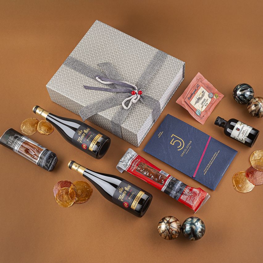 Delibox 7 Selección Ibérica Reserva con Cinco Jotas y Monte Real