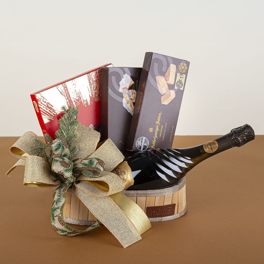 Regalo de Navidad con Cava Ars Collecta y Turrones Pablo Garrigós