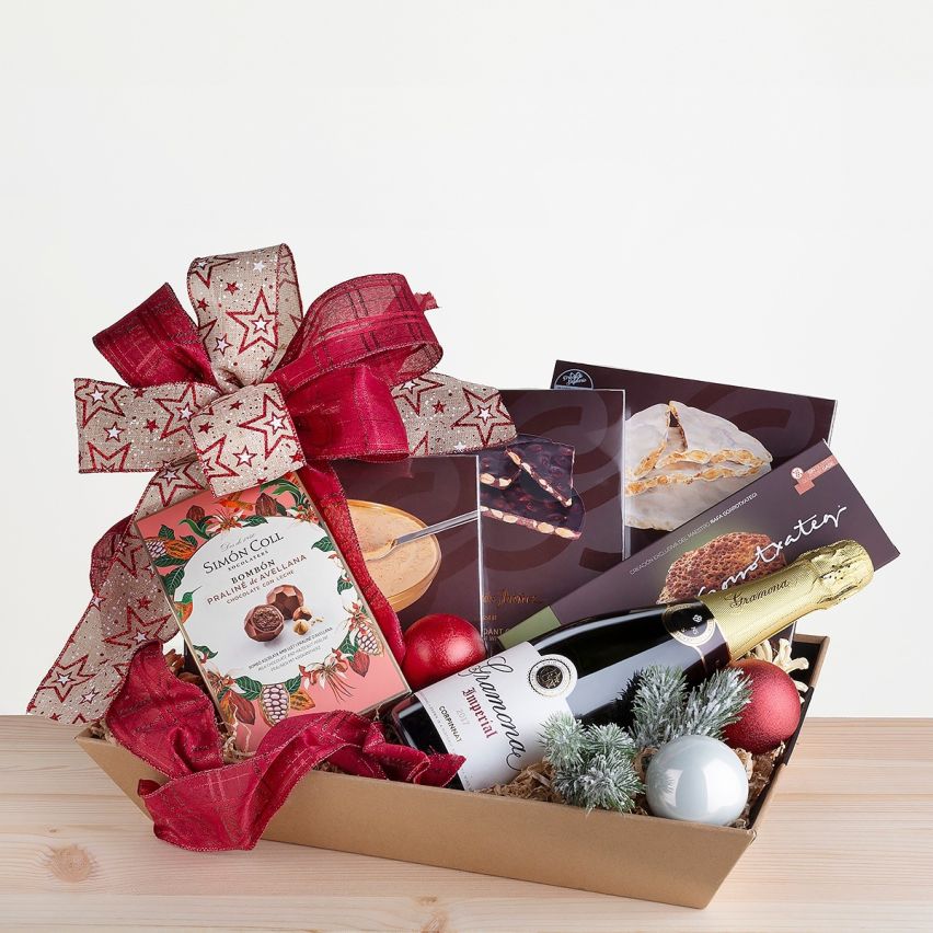 CAJA REGALO PERSONALIZADA CON CHOCOLATES DE NAVIDAD, TURRÓN Y BOMBONES